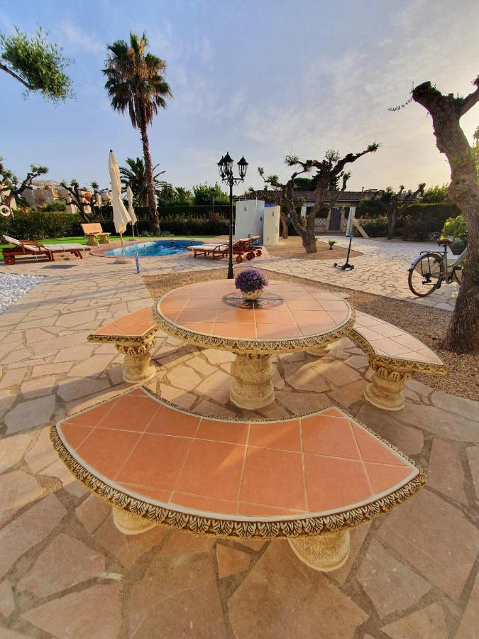 New Holiday House "Casa Mialina" With Private Pool, 300M To Beach Кембрилс Екстериор снимка