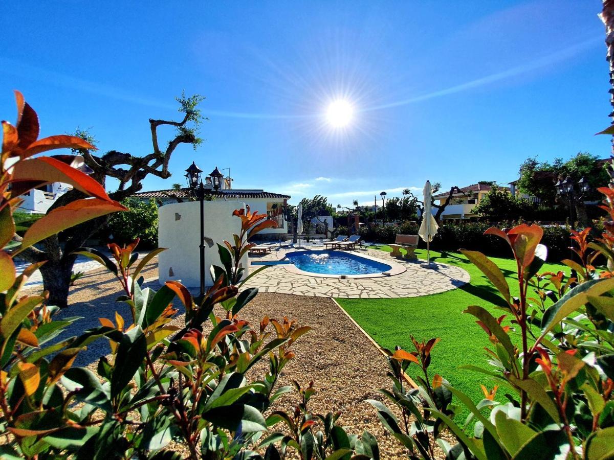New Holiday House "Casa Mialina" With Private Pool, 300M To Beach Кембрилс Екстериор снимка